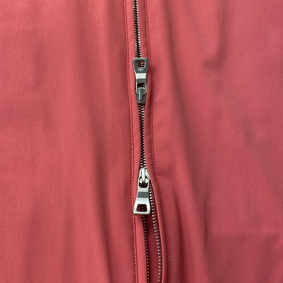 Peter Millar Crown Crafted full zip performance golf vest size large. NWT - Picture 2 of 8